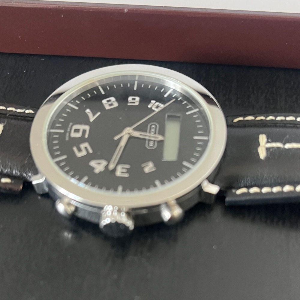 Coach Men's Black Leather Strap Watch
Stainless steel transatlantic watch. - Picture 5 of 14